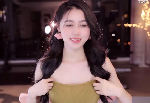 斗鱼-小酒窝翁馨